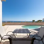 White&Blue Luxury Suites